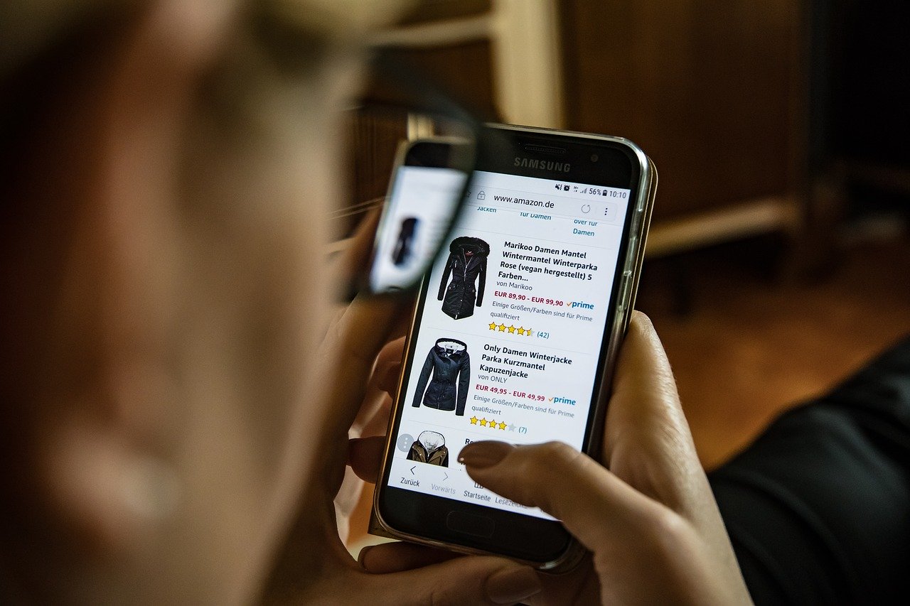 chatbots for retail and ecommerce